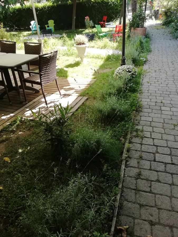Gasthaus La Mirabelle-casteil Country House Exterior foto